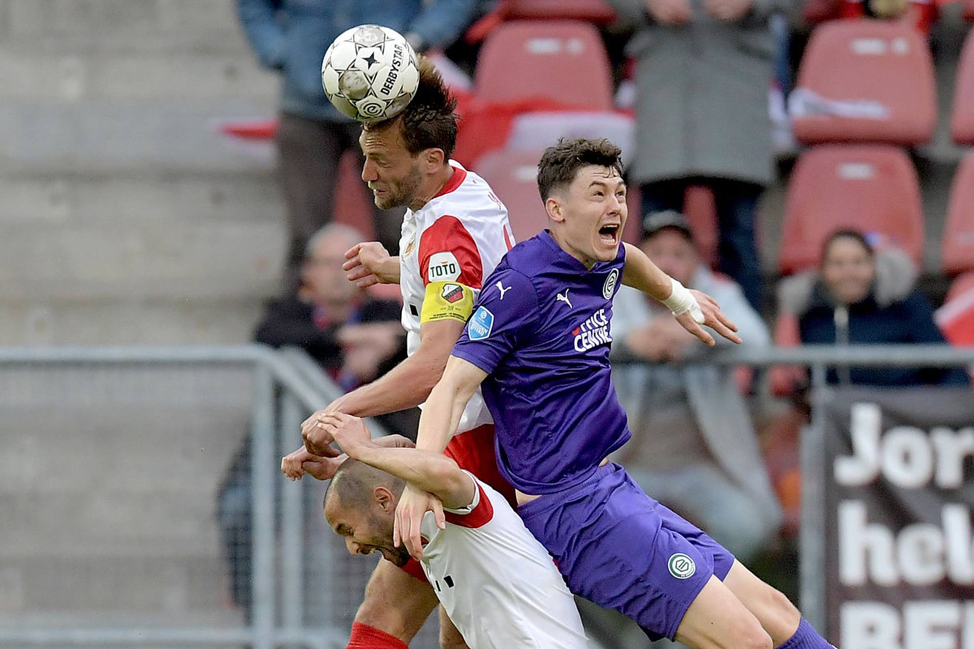 面对巨大的 面对巨大的